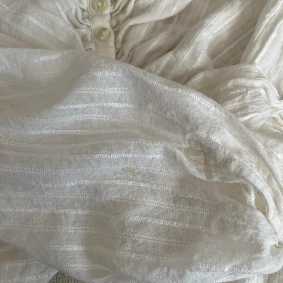 Free people White long sleeve blouse with ruffles size small  Has small mark on - Picture 2 of 3